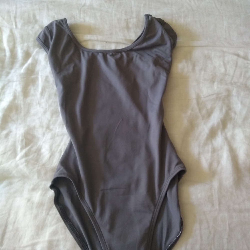 grey cap sleeve leotard